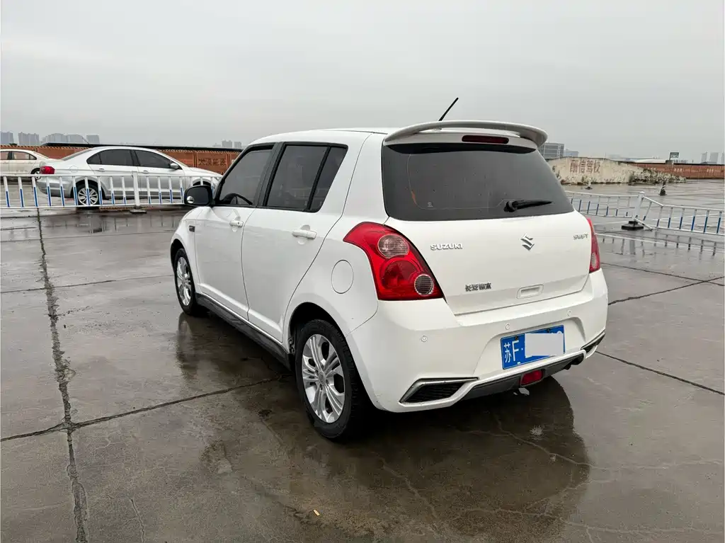 Suzuki Swift — миниатюра 5