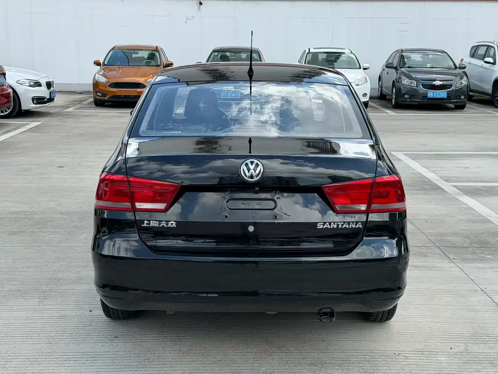 Volkswagen Santana — миниатюра 8