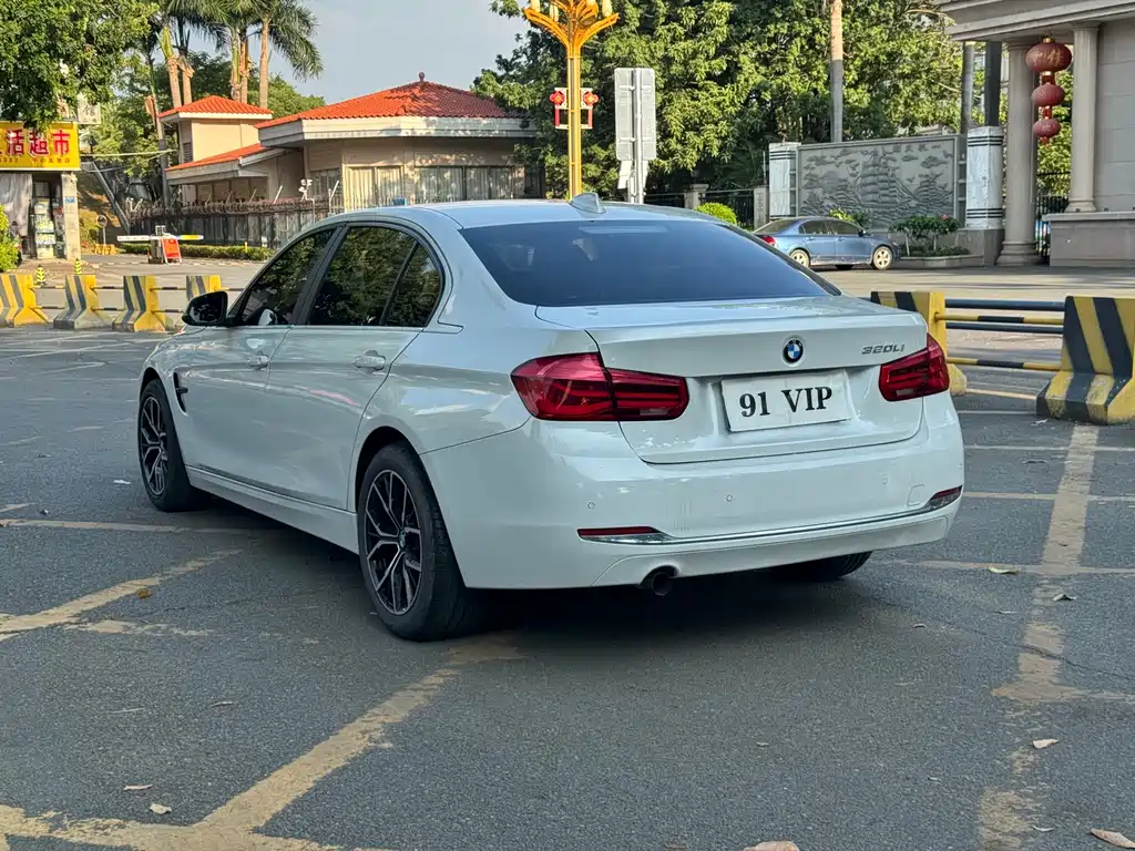 BMW 3 Series — миниатюра 8