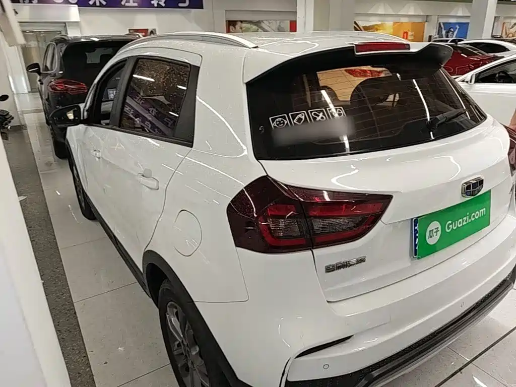 Geely Vision X3 — миниатюра 5