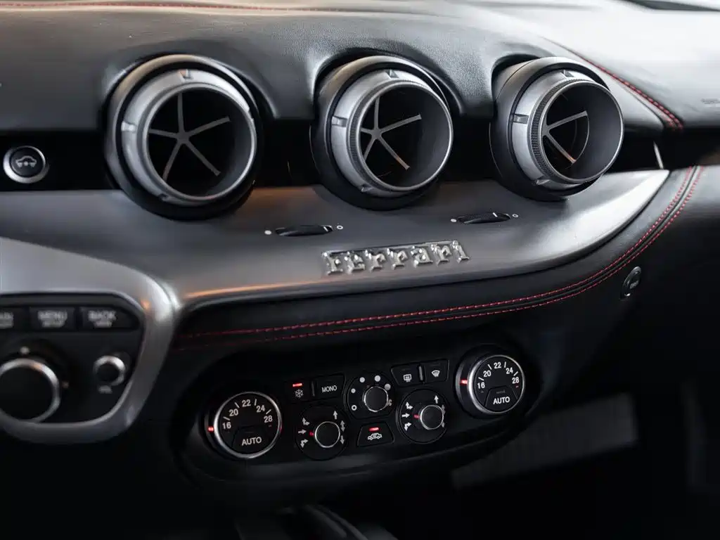 FERRARI F12BERLINETTA