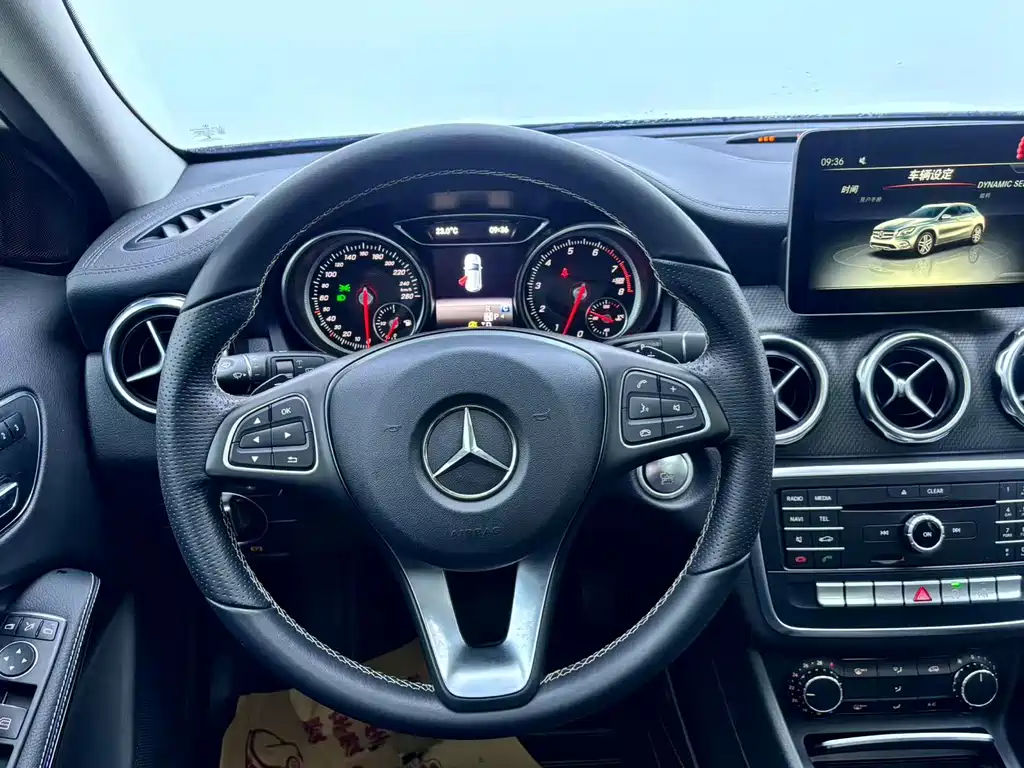 Mercedes-Benz GLA — миниатюра 14