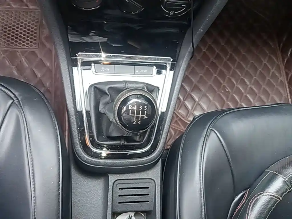 Volkswagen Bora — миниатюра 14