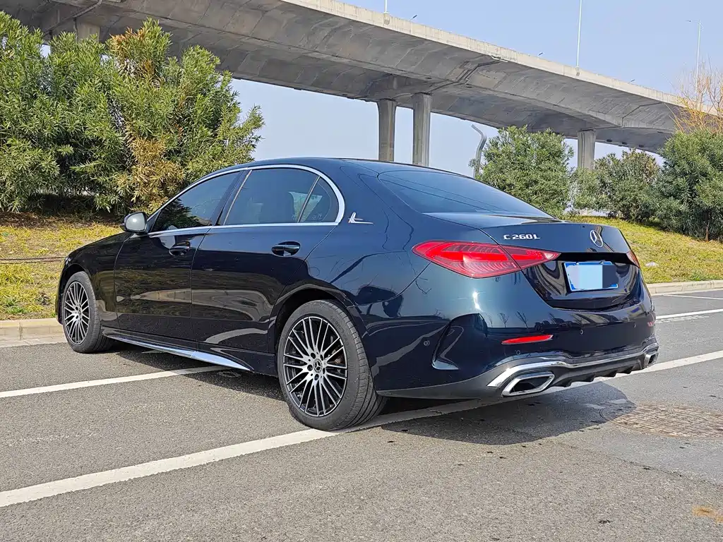Mercedes-Benz C-Class — миниатюра 9