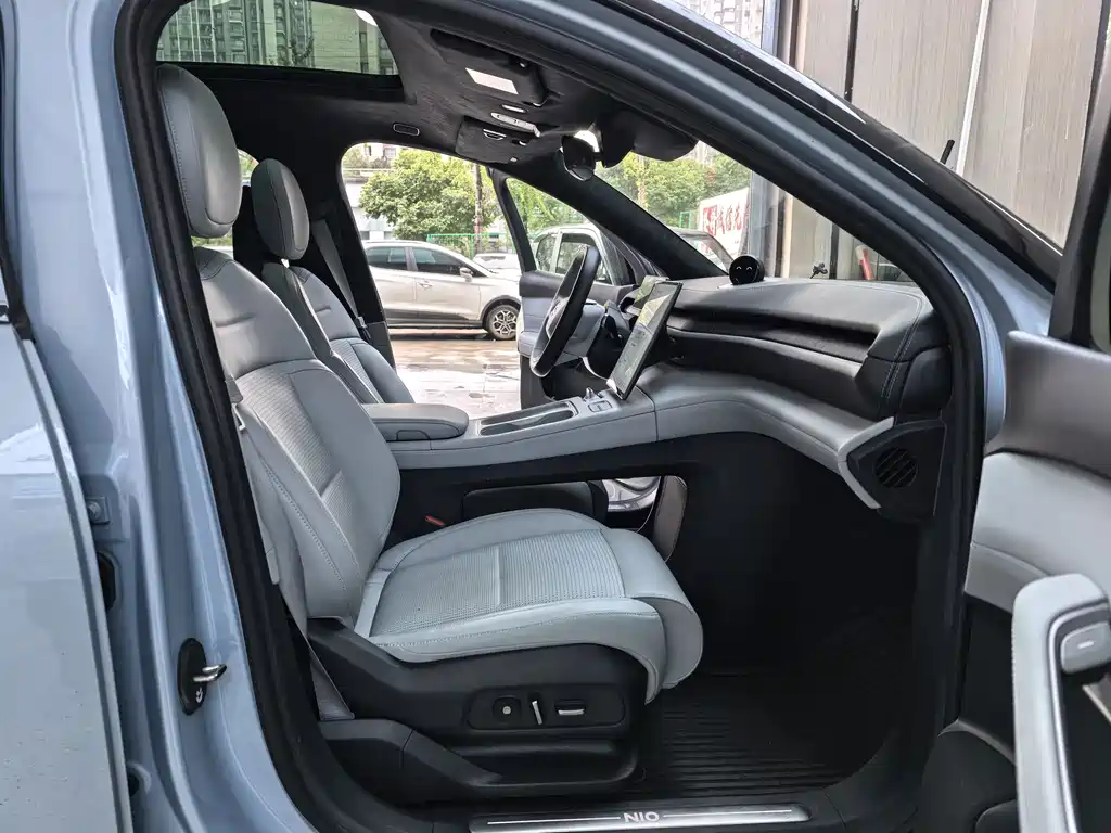 NIO ES6 — миниатюра 17