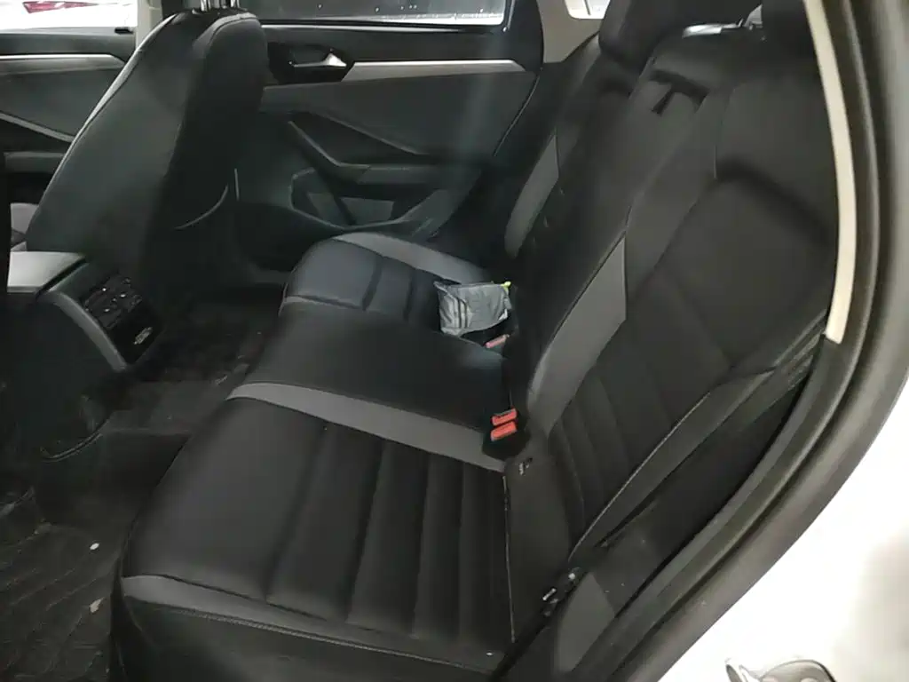 Volkswagen Sagitar — миниатюра 17