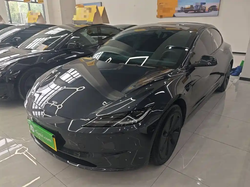 Tesla Model 3 — миниатюра 2