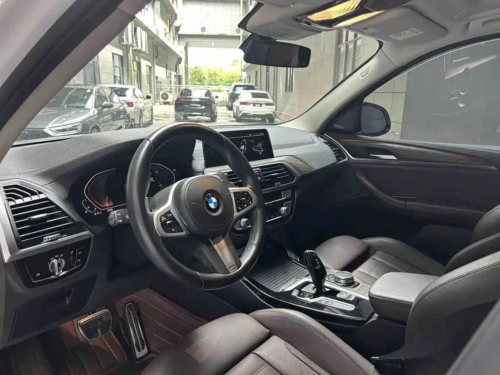 BMW X3 — миниатюра 12