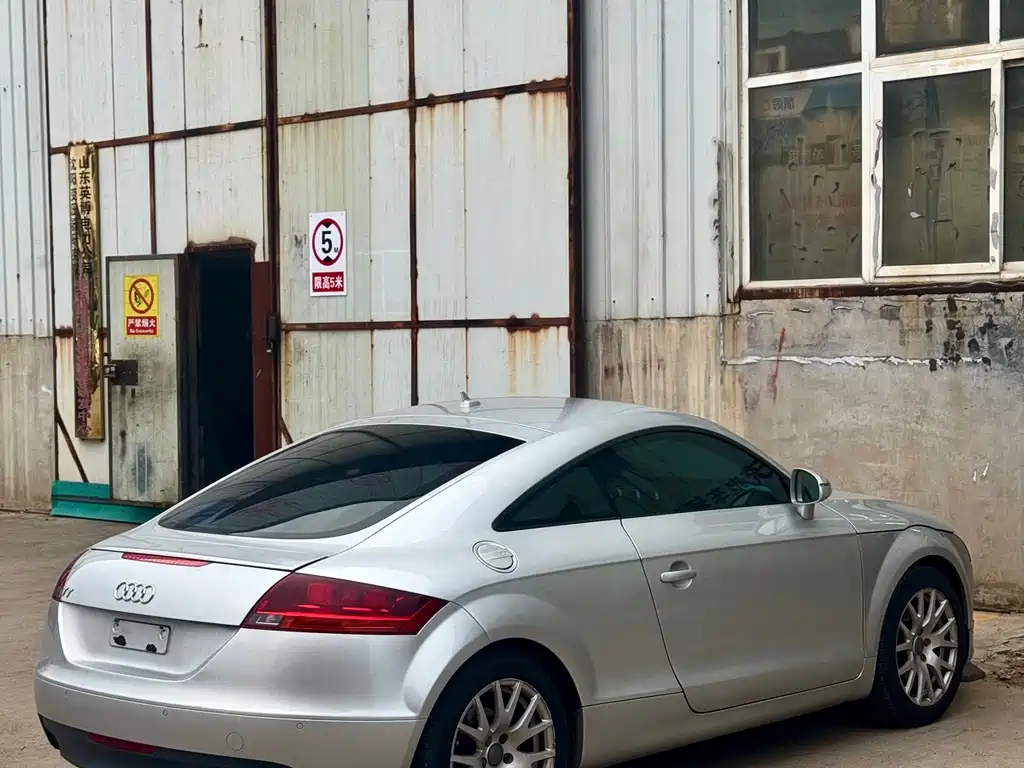 Audi TT — миниатюра 4