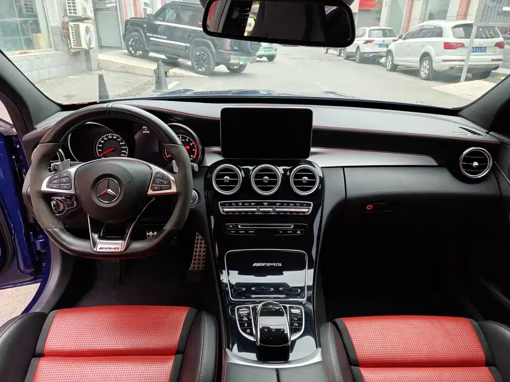 Mercedes-Benz C-Class AMG — миниатюра 9