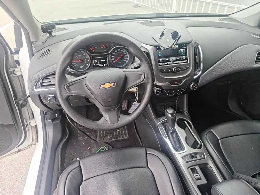 Chevrolet Cruze — миниатюра 11