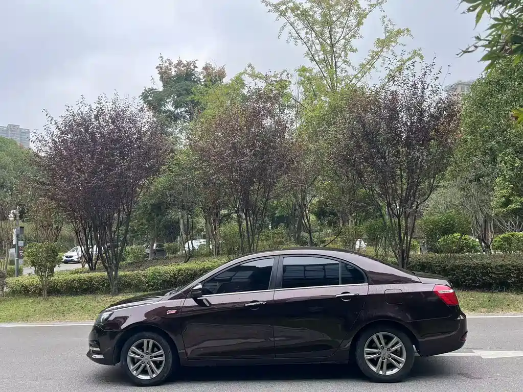 Geely Emgrand — миниатюра 7