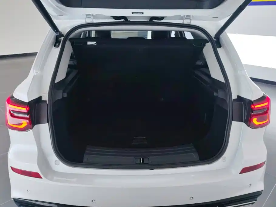 Roewe RX5 New Energy — миниатюра 4