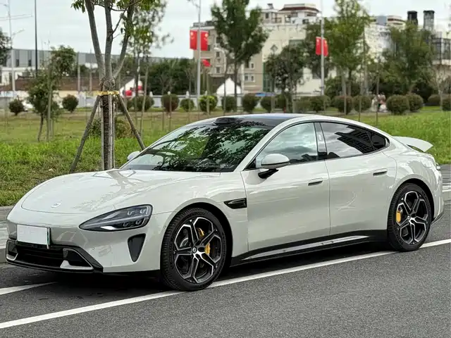 XIAOMI CAR XIAOMI SU7 2025