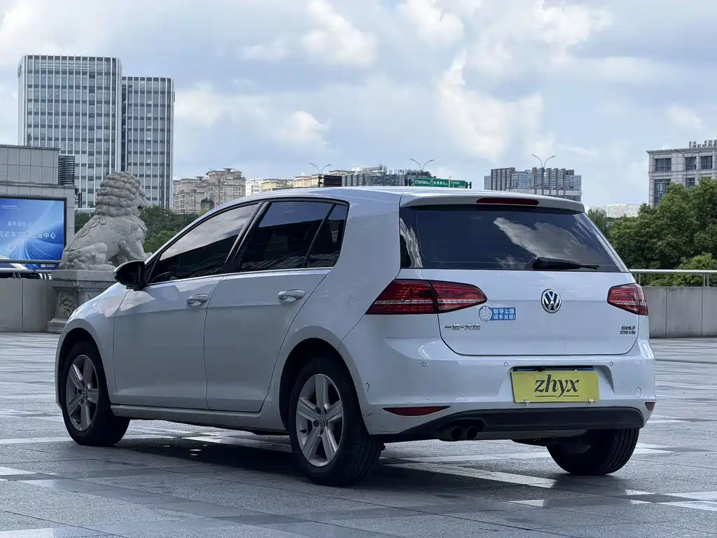 Volkswagen Golf — миниатюра 5