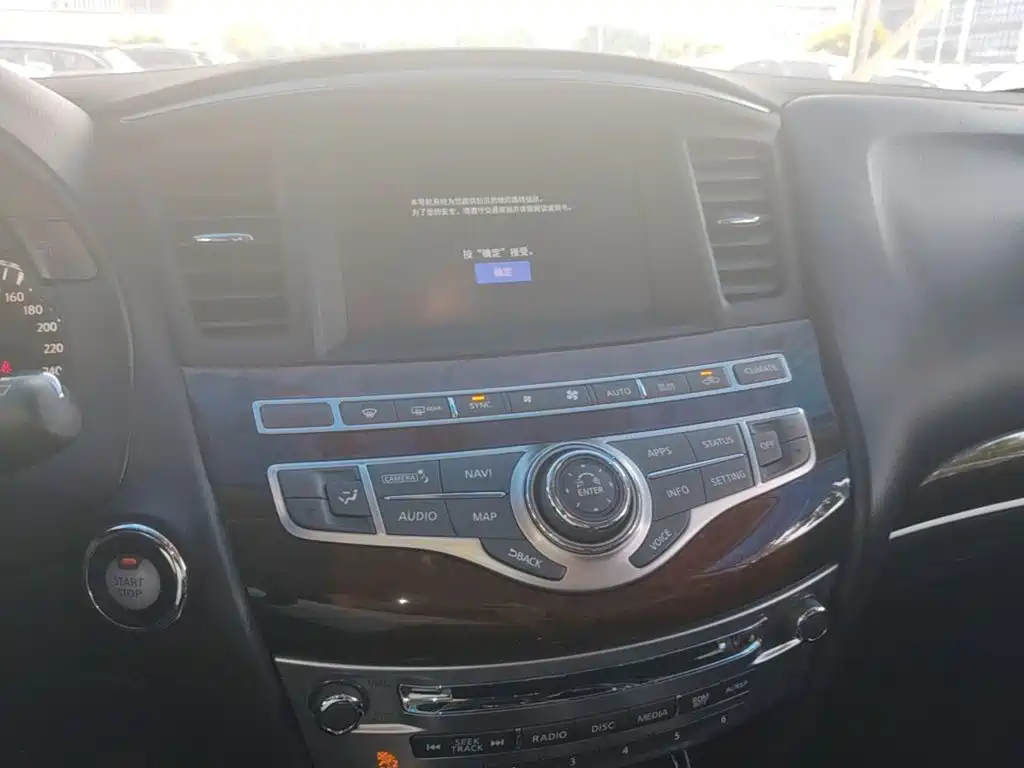 Infiniti QX60 (Import) — миниатюра 6