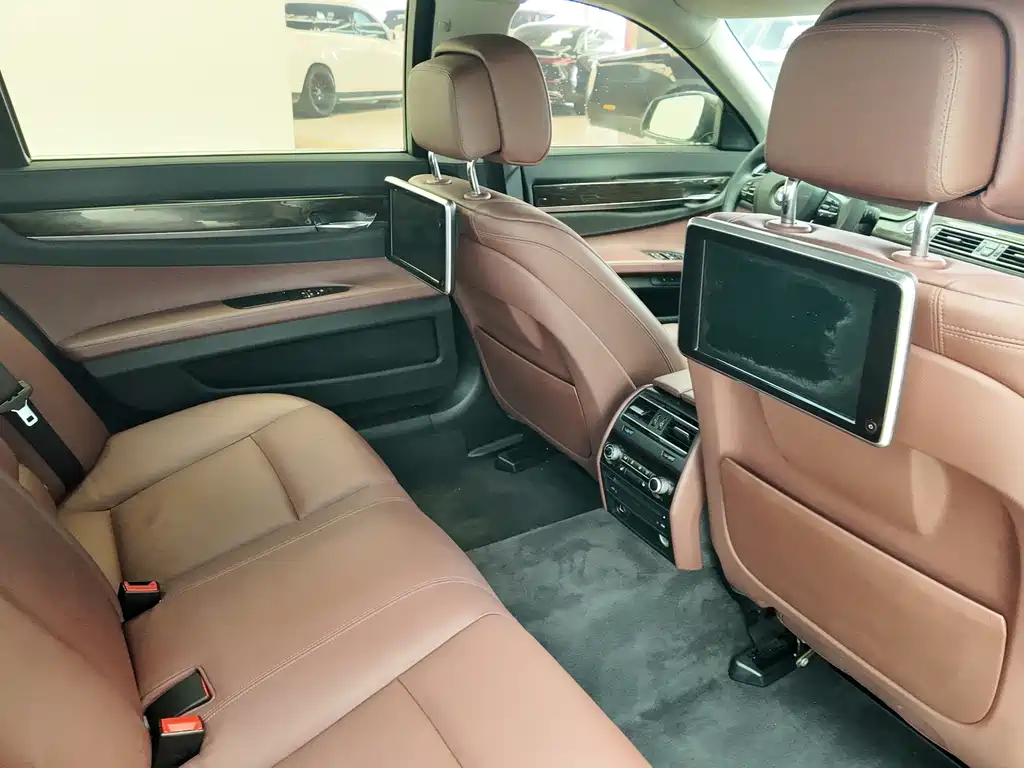 BMW 7 Series 7 2013 730Li Lead
