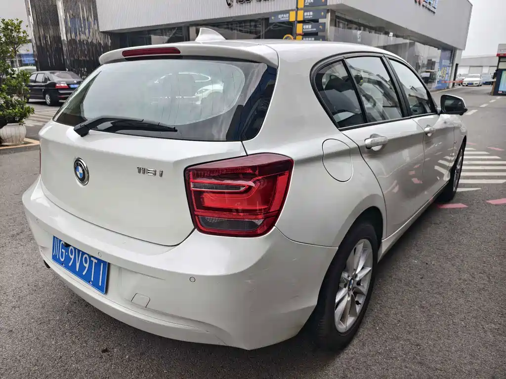 BMW 1 Series (Import) — миниатюра 6