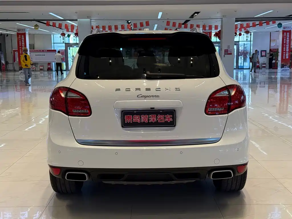 Porsche Cayenne — миниатюра 20
