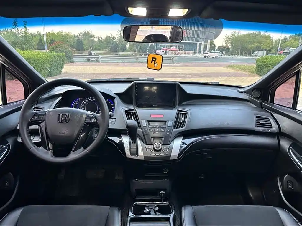 Honda Odyssey — миниатюра 9