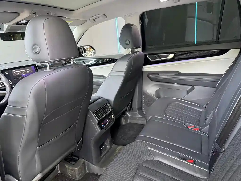 Volkswagen Teramont — миниатюра 10