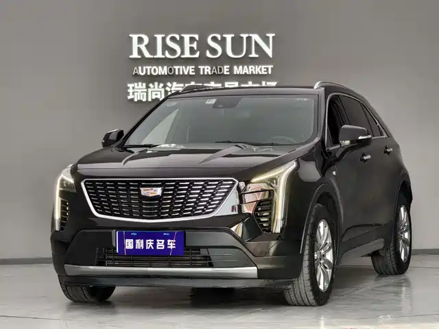 CADILLAC XT4