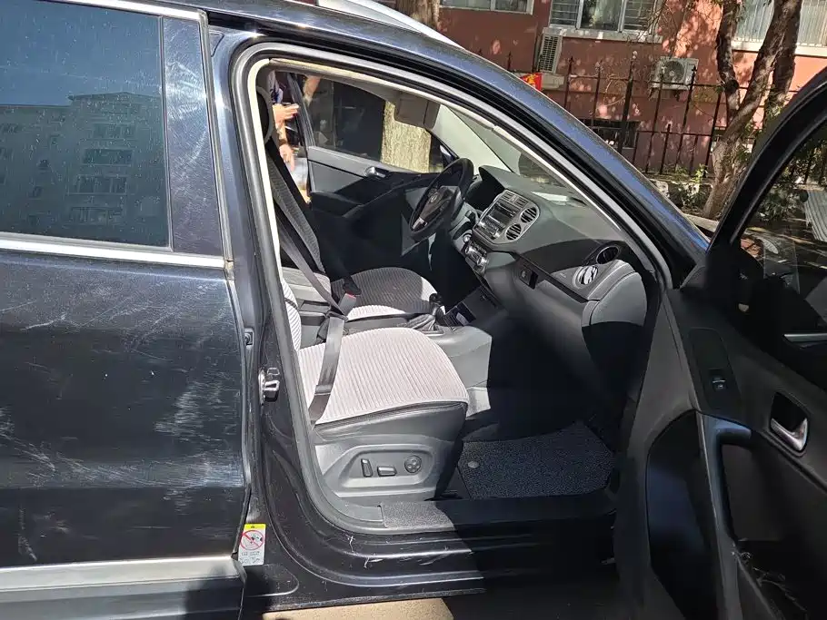 Volkswagen Tiguan — миниатюра 8