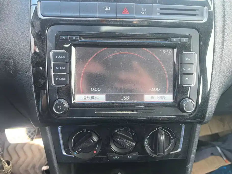 Volkswagen Polo — миниатюра 13