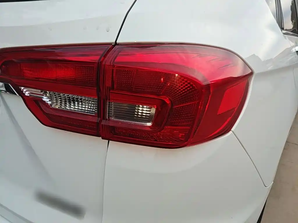 Haval M6 — миниатюра 8