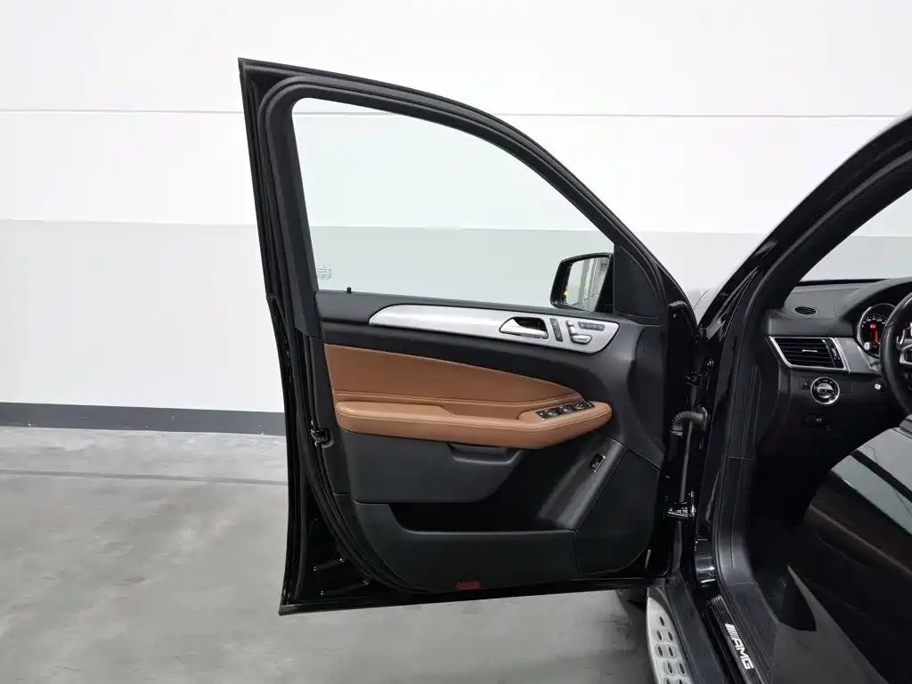 Mercedes-Benz GLE AMG — миниатюра 8