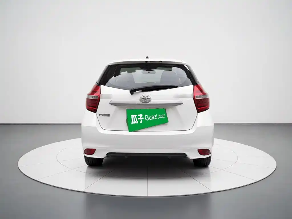 Toyota Yaris L — миниатюра 3
