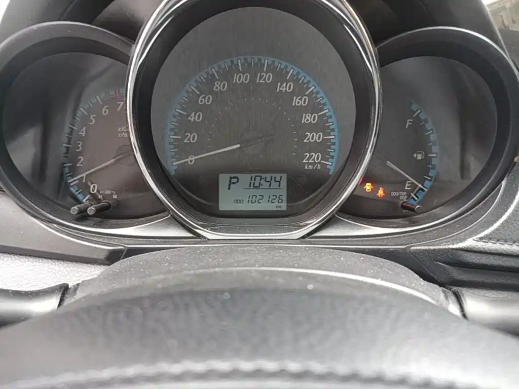 Toyota Yaris L — миниатюра 8