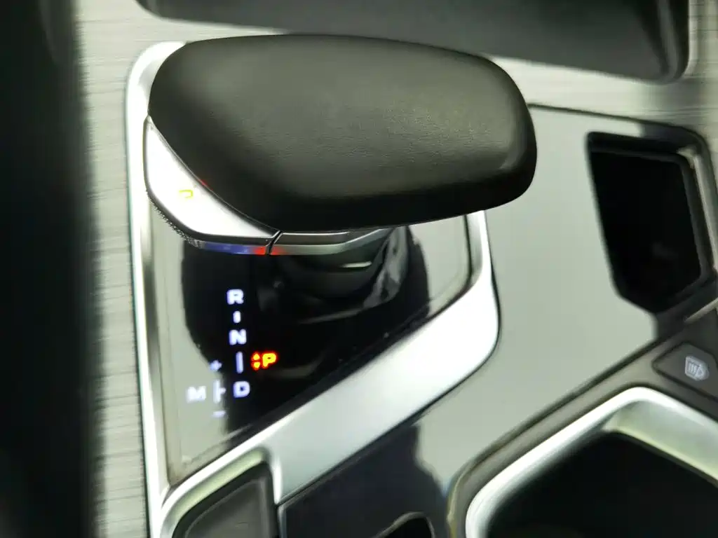 Geely Xingyue — миниатюра 13