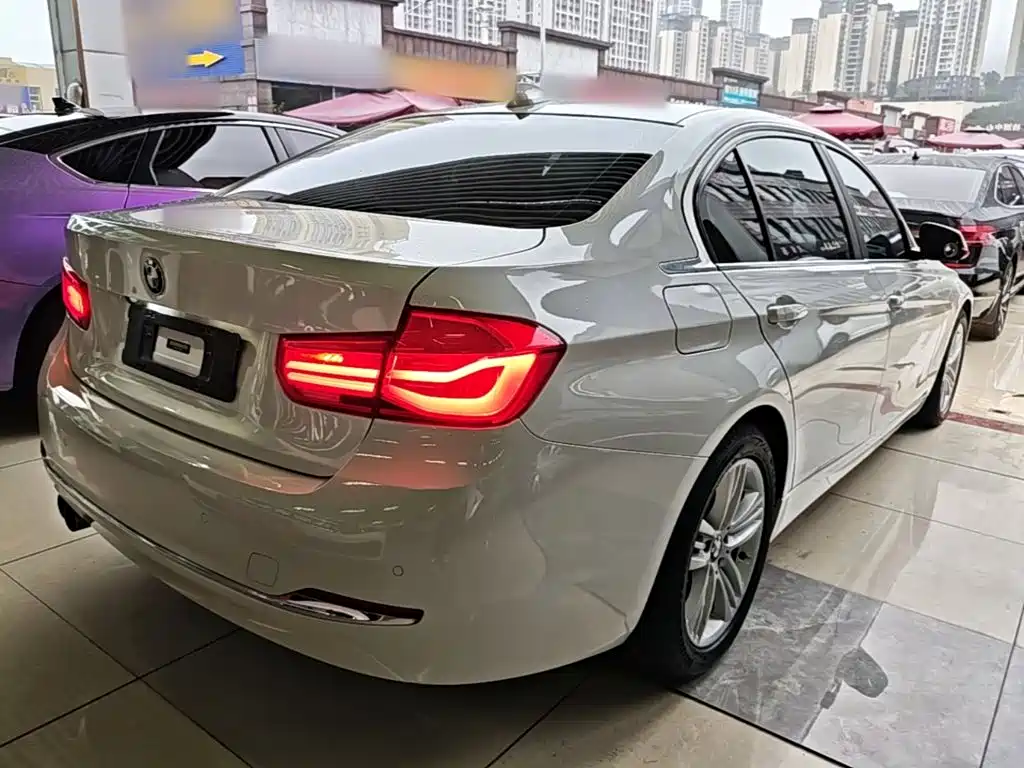 BMW 3 Series — миниатюра 7