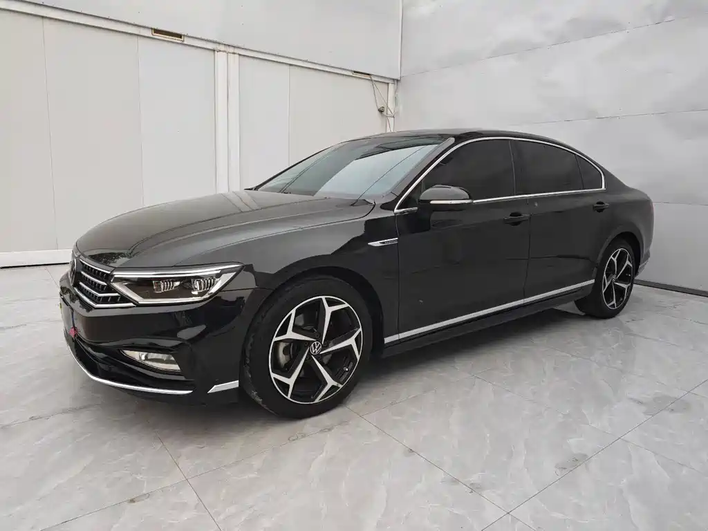 Купить Volkswagen Magotan