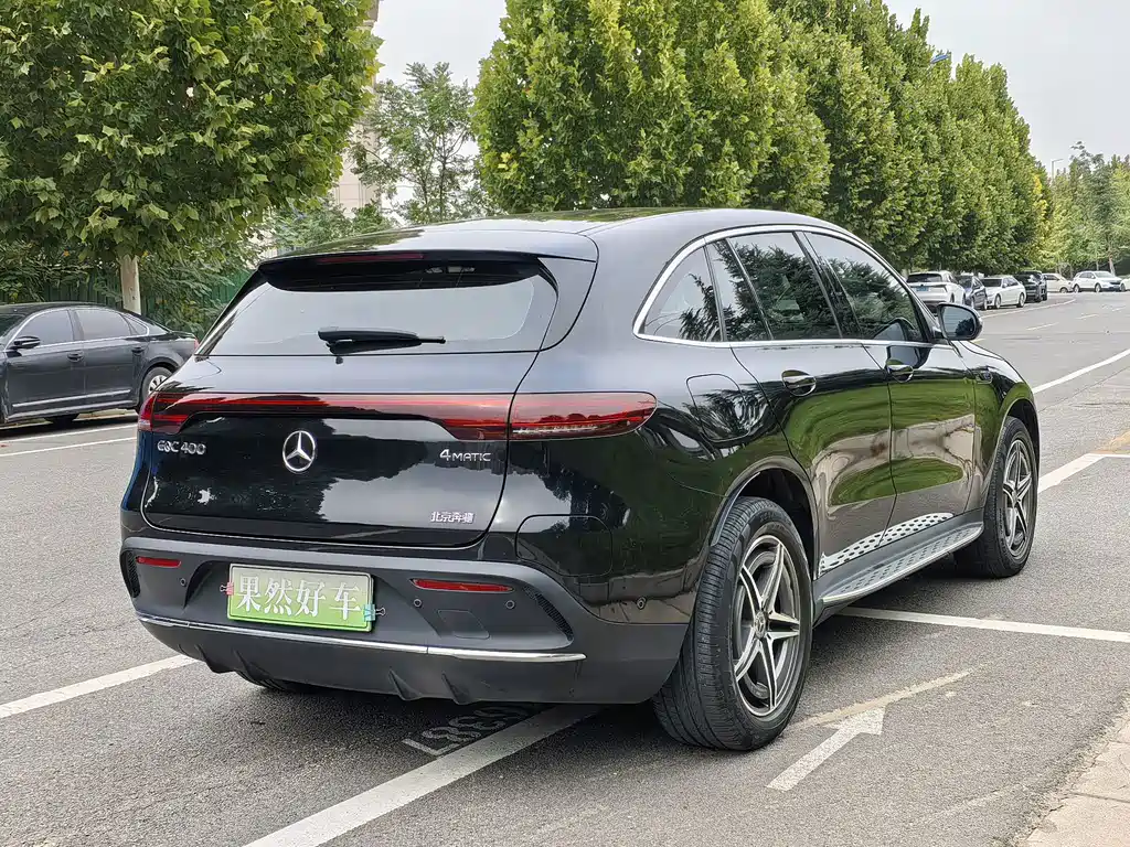 Mercedes-Benz EQC — миниатюра 12