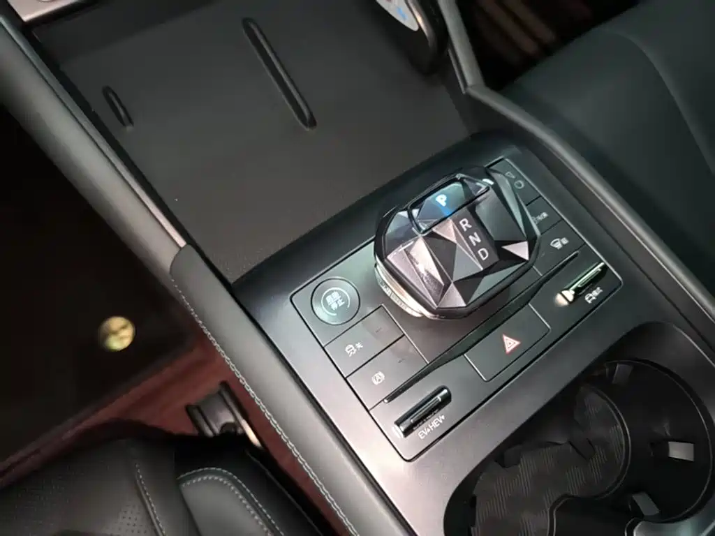 BYD Qin L — миниатюра 14