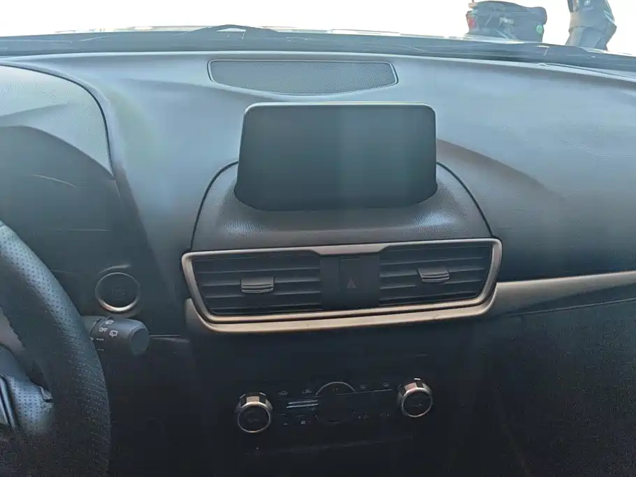 Mazda 3 Axela — миниатюра 13