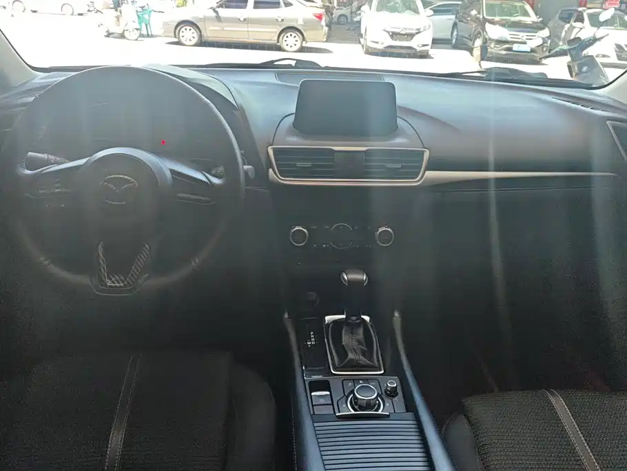 Mazda 3 Axela — миниатюра 12