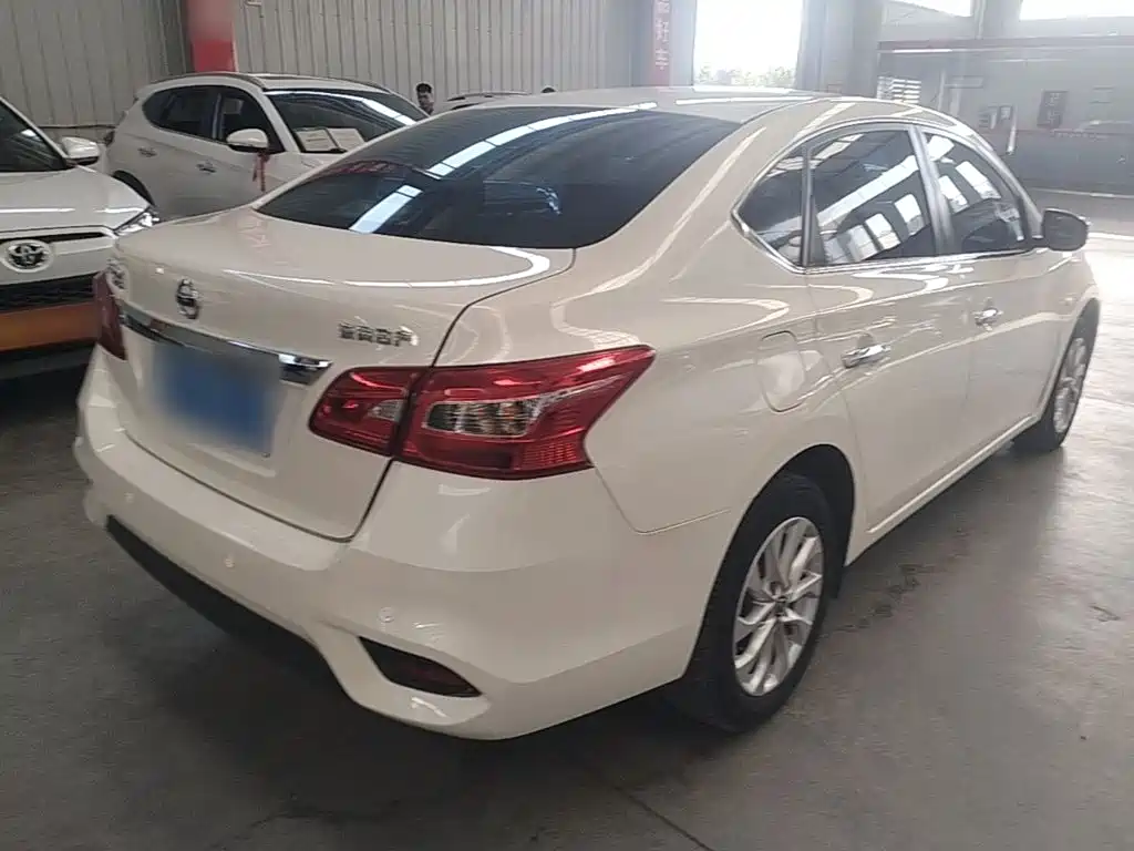 Nissan Sylphy — миниатюра 7