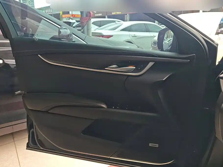 Cadillac XTS — миниатюра 7