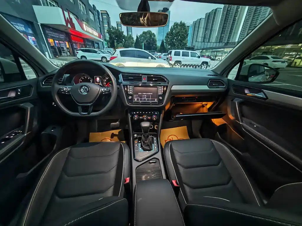 Volkswagen Tiguan L — миниатюра 7
