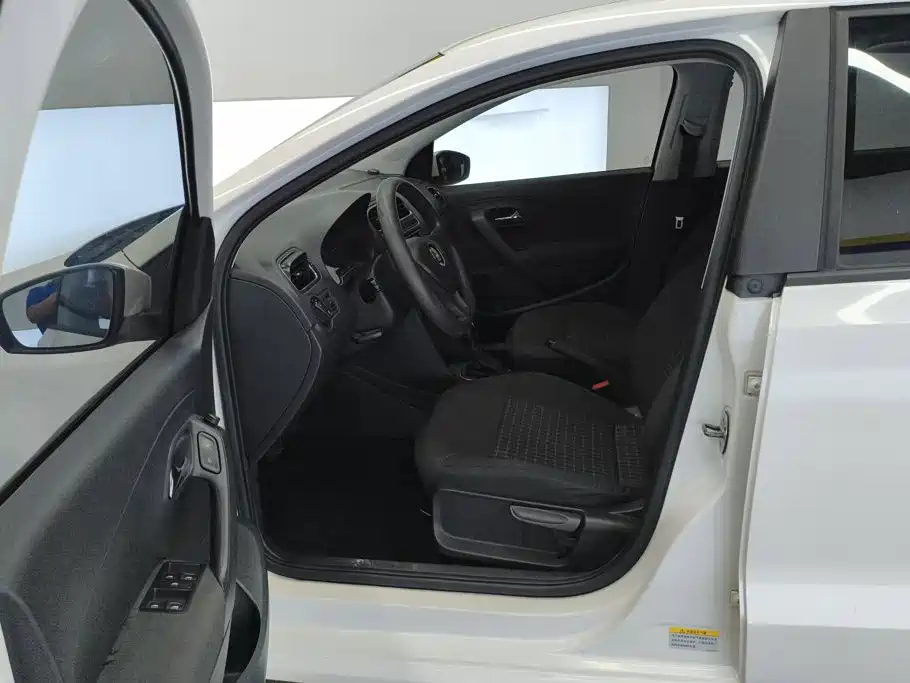 Volkswagen Polo — миниатюра 9