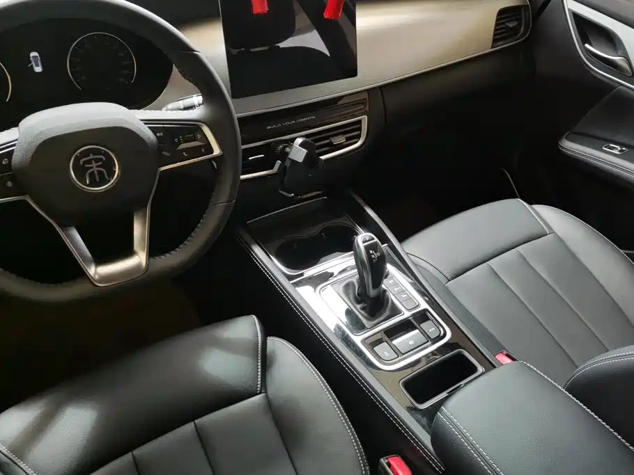 BYD MAX — миниатюра 16