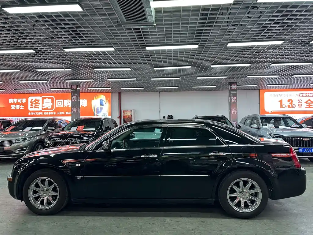 Chrysler 300C — миниатюра 3