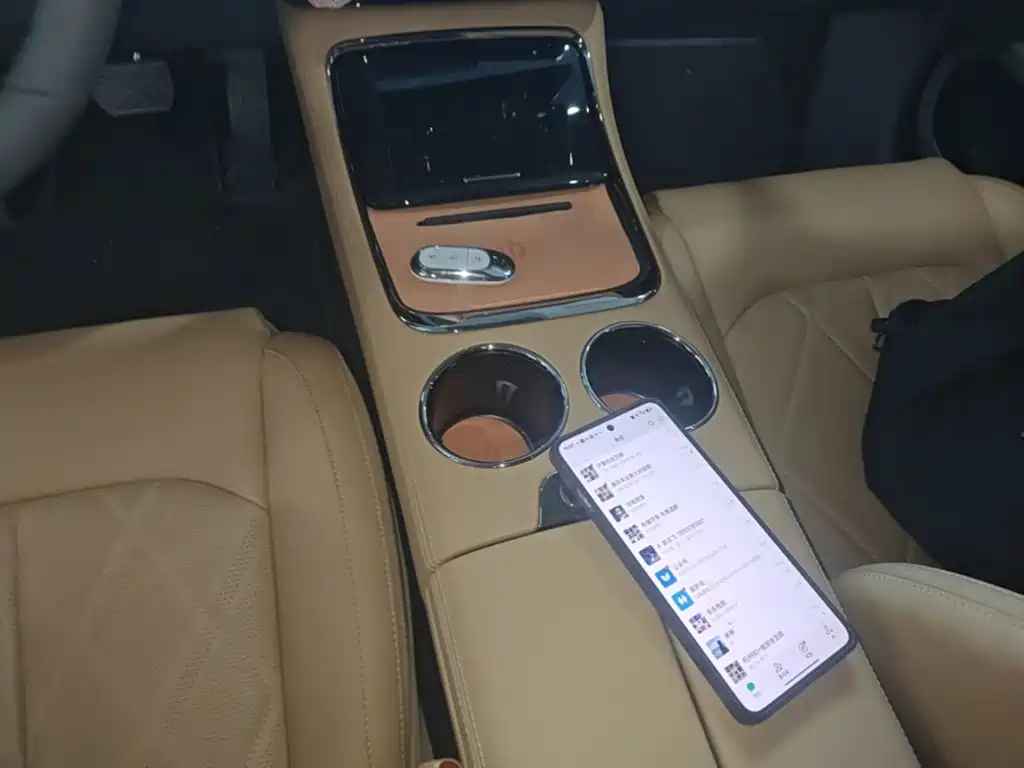 Leapmotor Leapmotor C01 — миниатюра 10