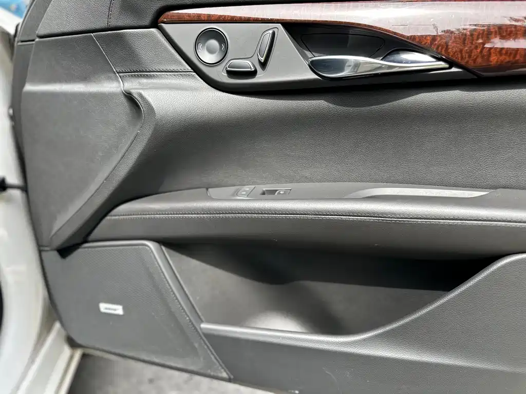 Cadillac CT6 — миниатюра 17