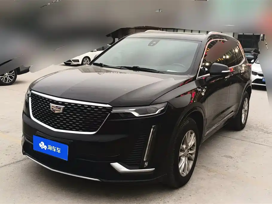 CADILLAC XT6