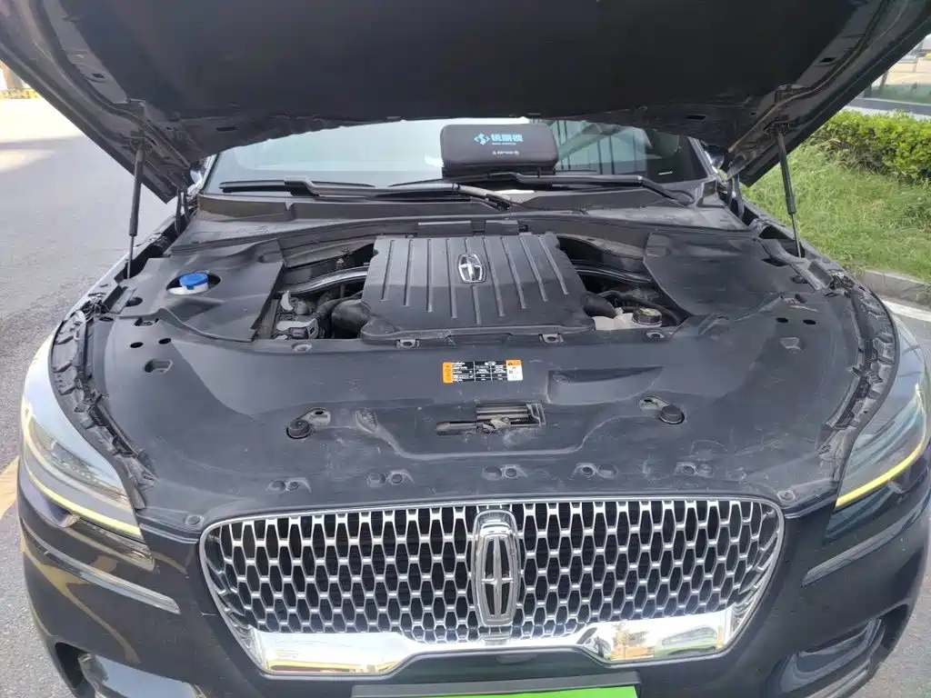 Lincoln Aviator — миниатюра 11