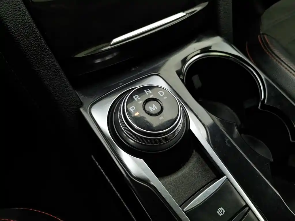 Ford Escape 2020 — фото 13